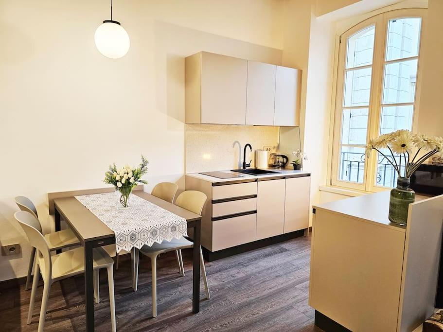 Plaza Deluxe Modern Center House - View Como Lake - Top Privacy 外观 照片