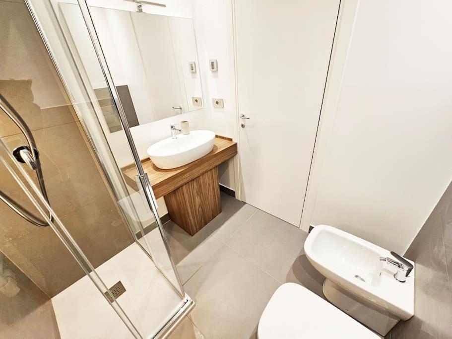 Plaza Deluxe Modern Center House - View Como Lake - Top Privacy 外观 照片