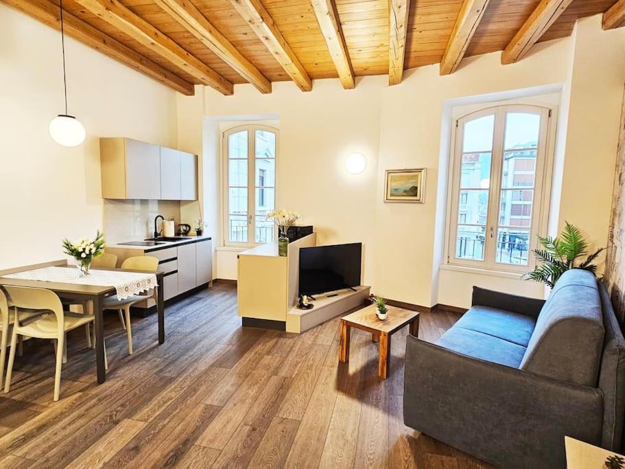 Plaza Deluxe Modern Center House - View Como Lake - Top Privacy 外观 照片